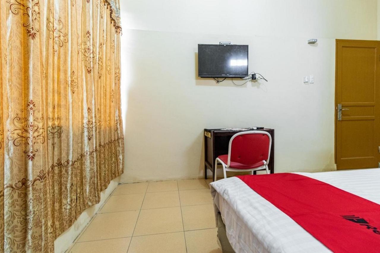 Reddoorz Syariah @ Jalan Setiabudi Medan 3 Exterior photo